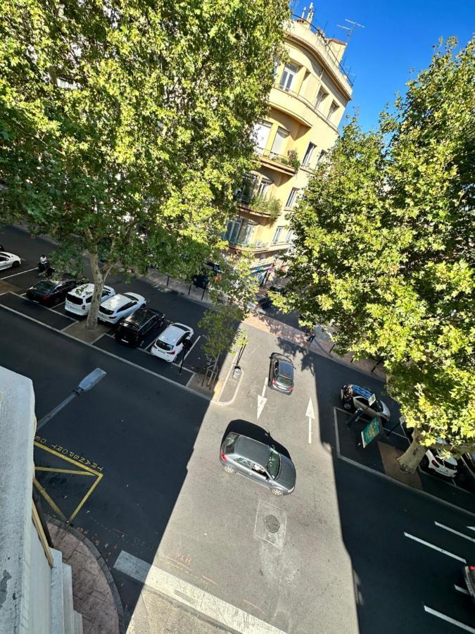 Appartement Lumineux Et Spacieux 2 Chambres Avec Parking Gratuit Dans La Rue Perpignan Zewnętrze zdjęcie