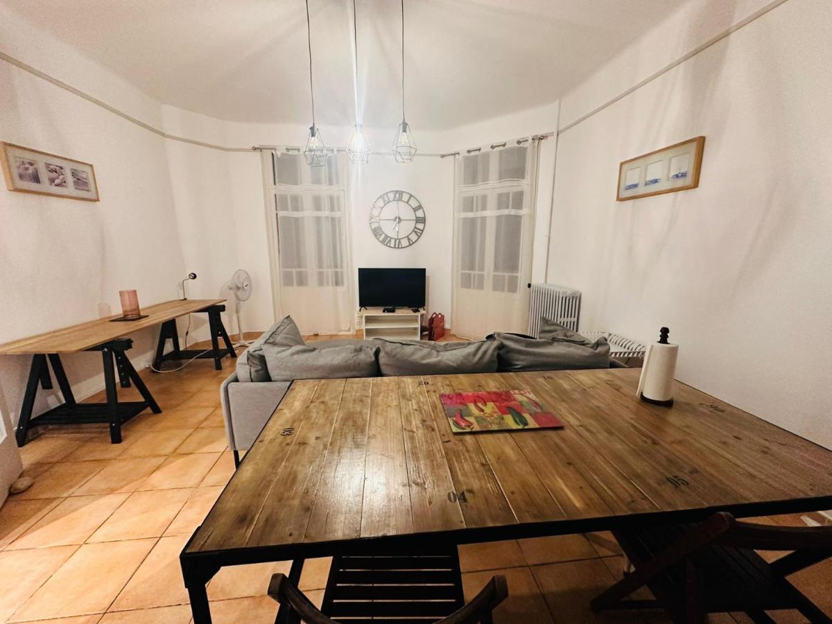 Appartement Lumineux Et Spacieux 2 Chambres Avec Parking Gratuit Dans La Rue Perpignan Zewnętrze zdjęcie