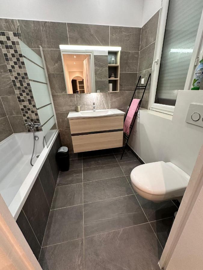 Appartement Lumineux Et Spacieux 2 Chambres Avec Parking Gratuit Dans La Rue Perpignan Zewnętrze zdjęcie